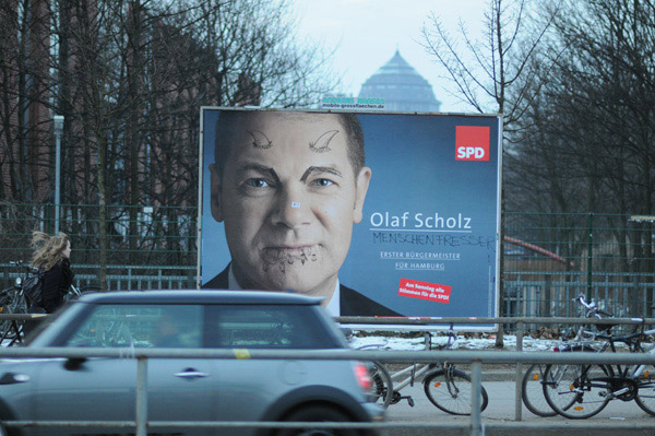 Wahlplakat an der Feldstraße